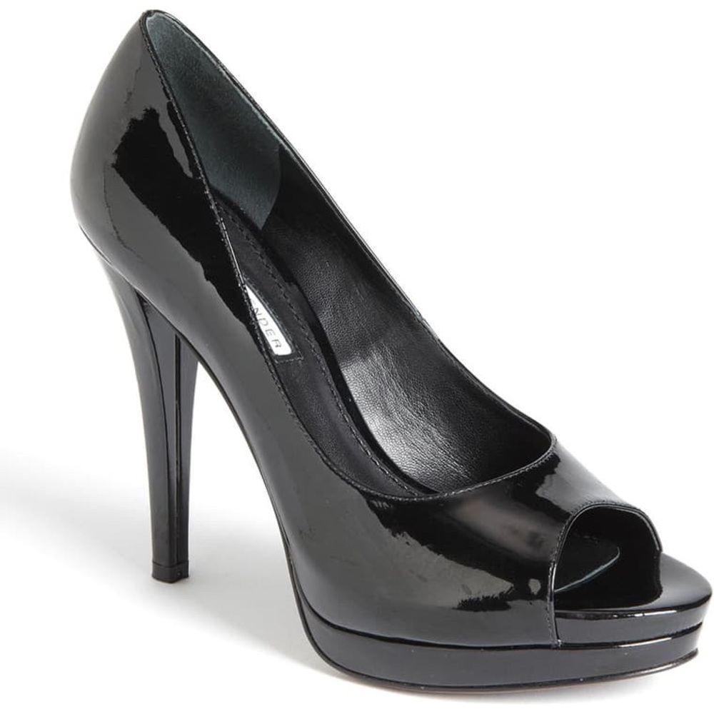 Vera Wang “Selima” Pumps BLACK